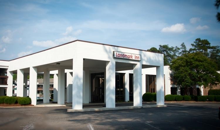 Landmark Inn Hartsville Exterior photo